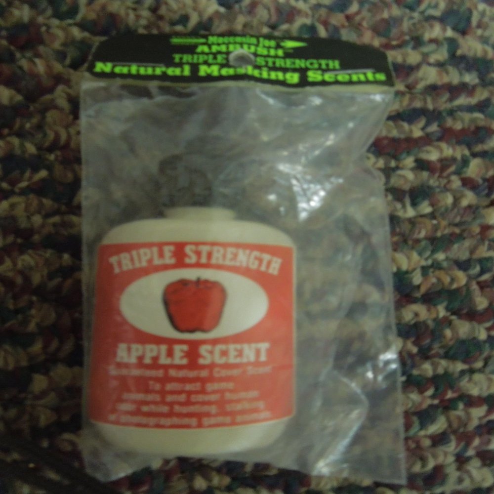 Moccasin Joe Triple Strength Natural Masking Apple Scent Oil