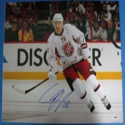 Signed Claude Giroux Picture - NHL All Star 16x20 PSA DNA - Autographed NHL Photos