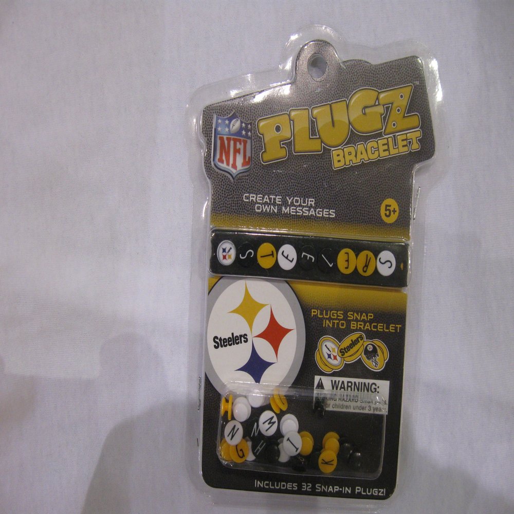 FOCO Pittsburgh Steelers Plugz Band