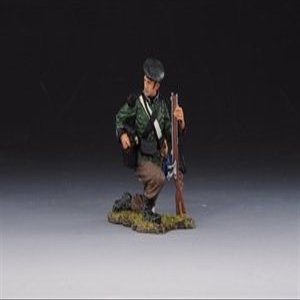 95th Rifles Reloading with Pouch Cap