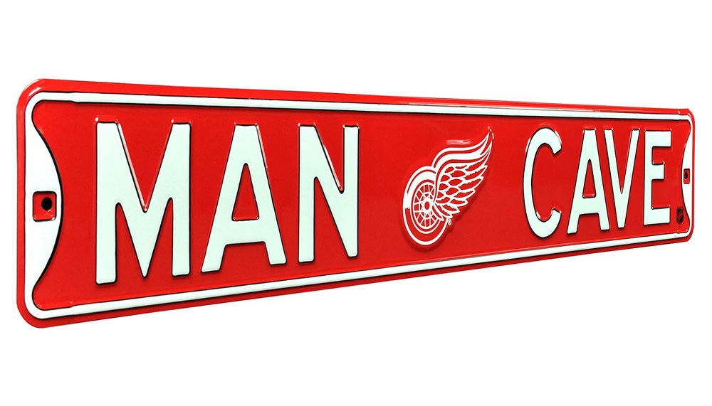 MAN CAVE Detroit Red Wings