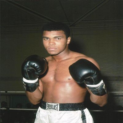Box Boxing great Muhammad Ali in the ring - 20"x24" Photo, Mounted in 22"x28" Double Matt and Framed with Plexi Glass