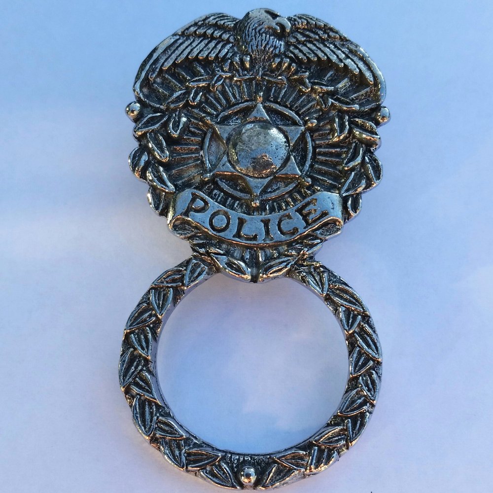 BIKER SUNGLASSES HOLDER PIN POLICE