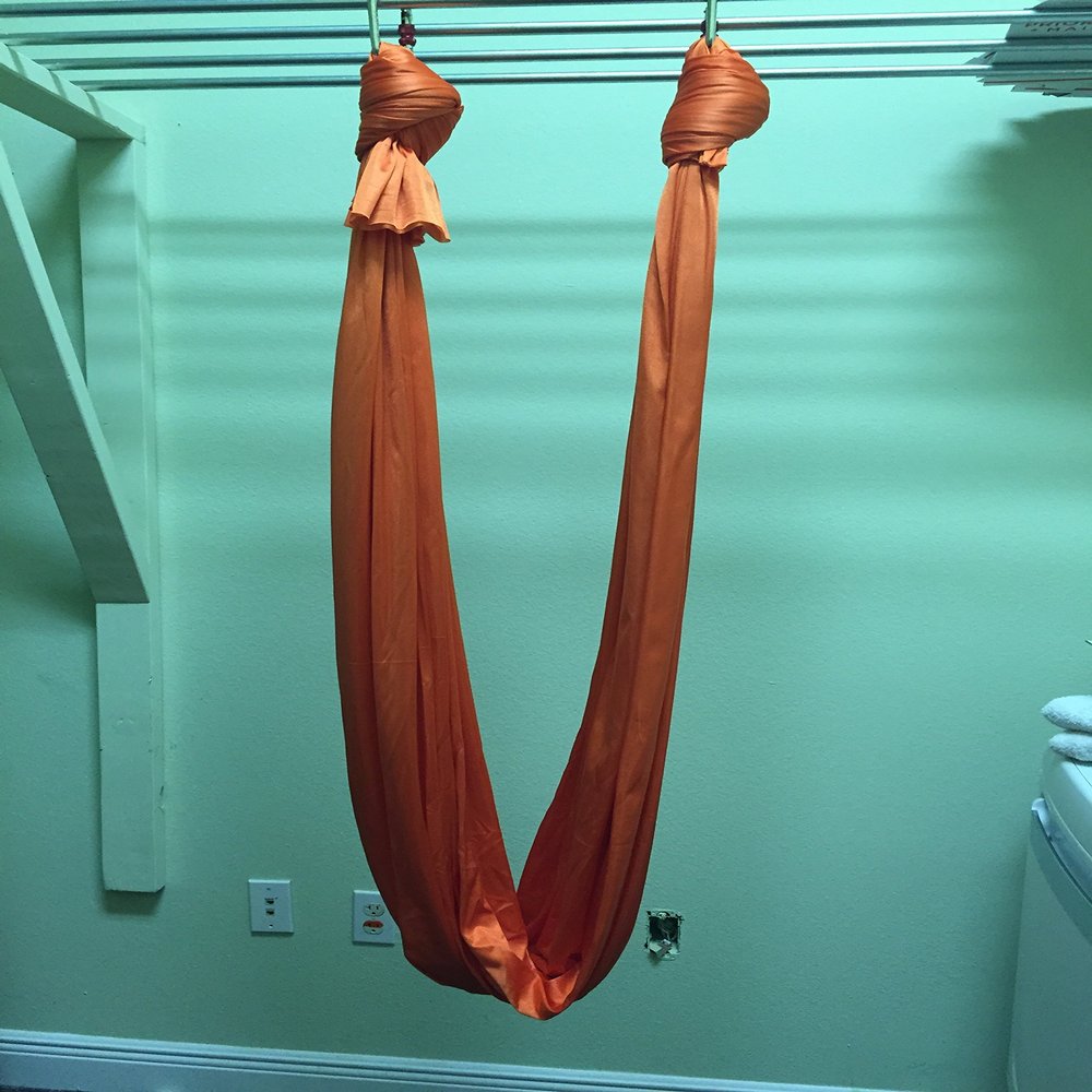 Basic Aerial Yoga Hammock (Yoga Swing/sling, Aerial Yoga, Antigravity) (Orange)