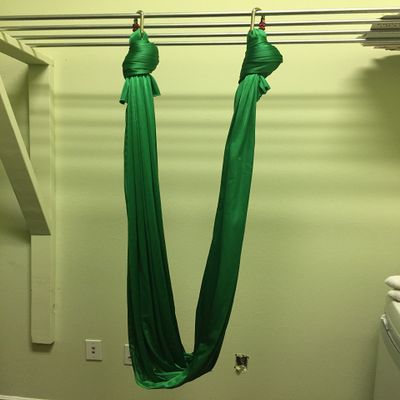Basic Aerial Yoga Hammock (Yoga Swing/sling, Aerial Yoga, Antigravity) (Kelly Green)