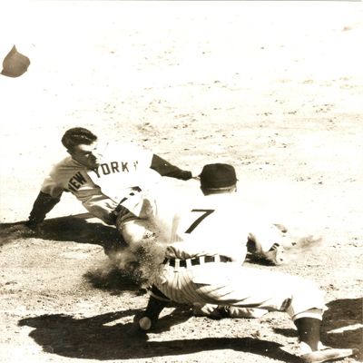 Joe DiMaggio NY Yankees 8x10 Photo #301