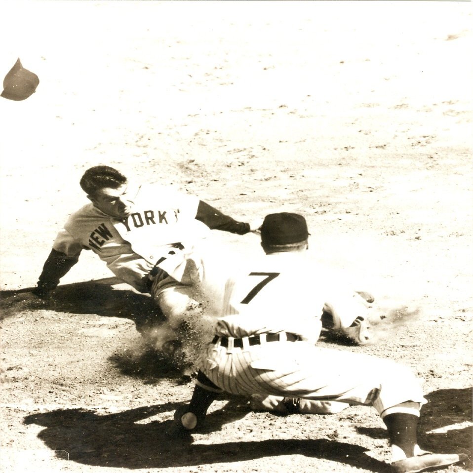 Joe DiMaggio NY Yankees 8x10 Photo #301