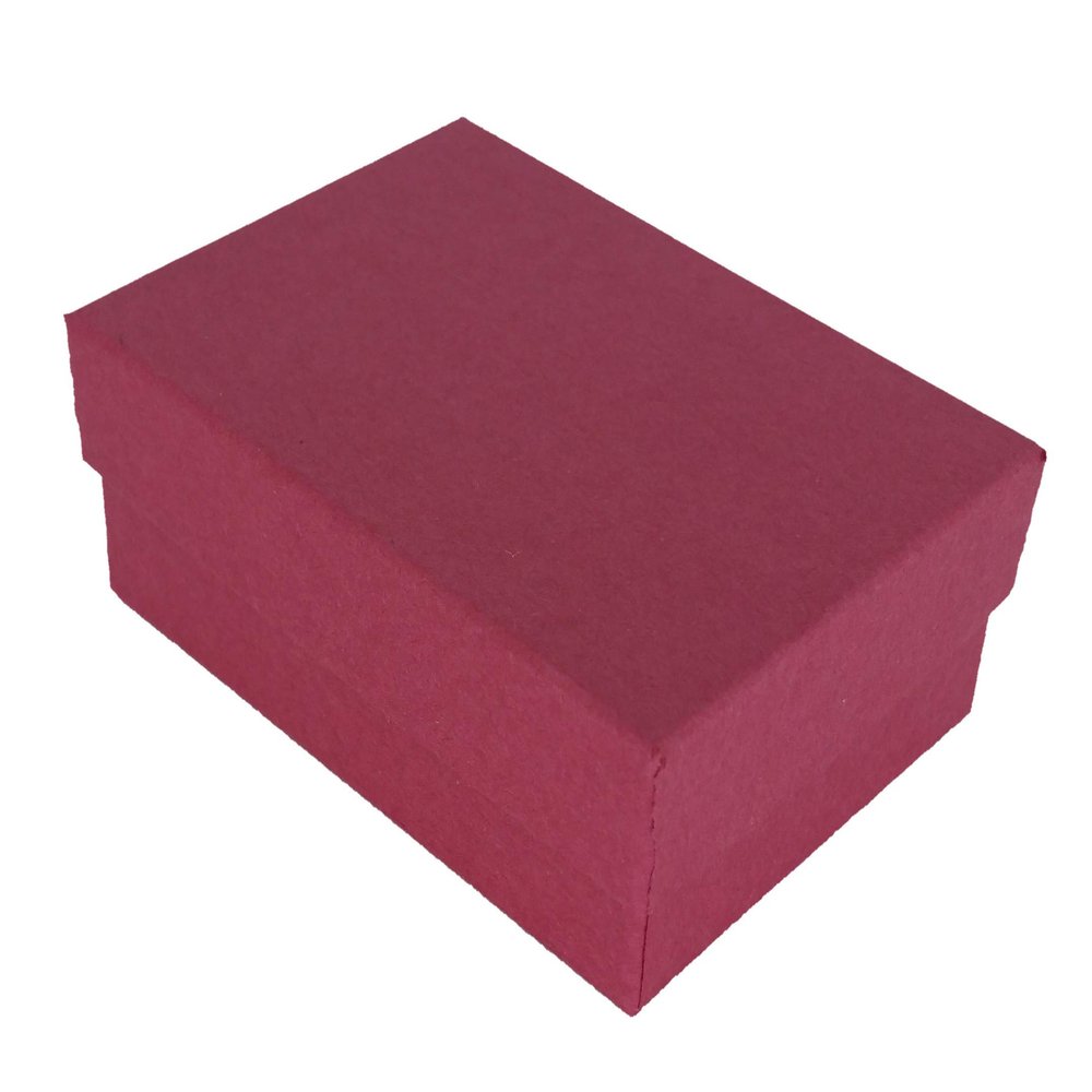 888 Display - Pack of 25 Boxes of 2 7/16" x 1 5/8" x 13/16" H Red Kraft Cotton Filled Jewelry Boxes