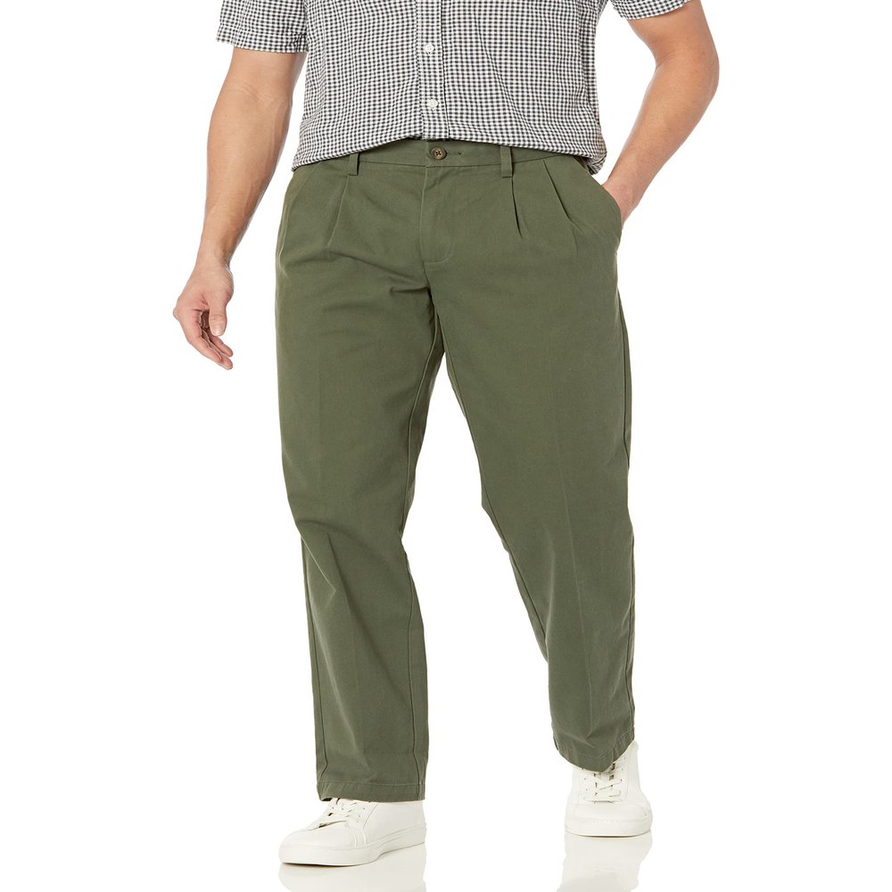 Amazon Essentials Men's Classic-Fit Wrinkle-Resistant Pleated Chino Pant (Available in Big & Tall), Dark Olive, 38W x 32L