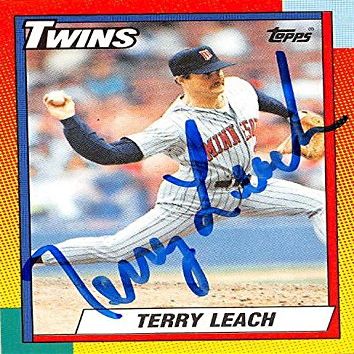 Sports Memorabilia Autograph Warehouse 246195 Terry Leach Autographed Baseball Card - Minnesota Twins 1990 Topps - No. 57T