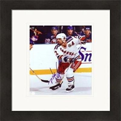 Sports Memorabilia Autograph Warehouse 408936 8 x 10 in. Mike Gartner Autographed New York Rangers No.3 Matted & Framed Photo