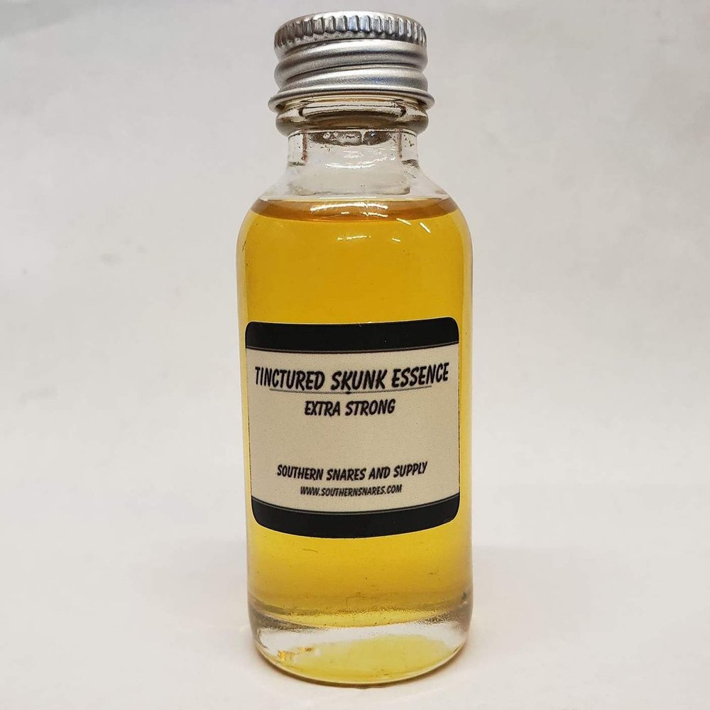 Southern Snares Extra Strong 4 oz tinctured Skunk Essence