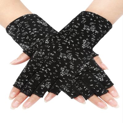 Maxdot 1 Pair Women Sunblock Fingerless Gloves UV Protection Driving Gloves Summer Mitten Non Slip for Outdoor Cycling Manicures (Black)