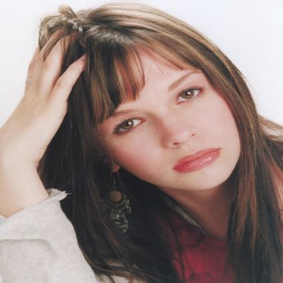 Amber Tamblyn Cute Pose Portrait Photo Print (8 x 10)