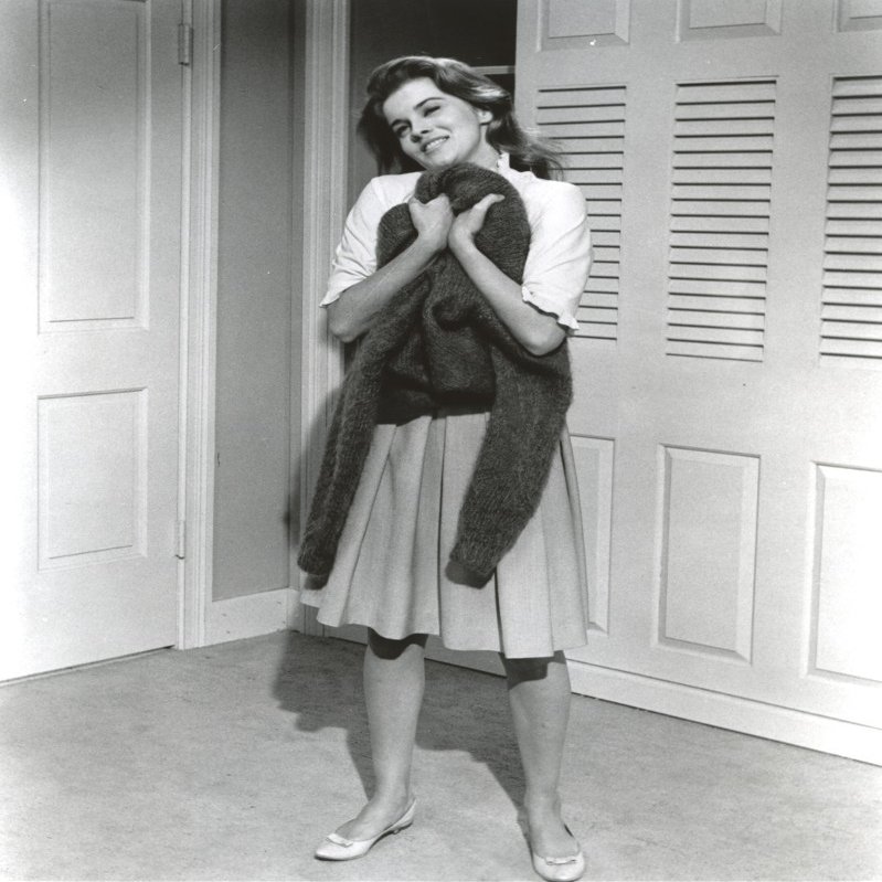 Ann Margret standing in Classic Photo Print (8 x 10)