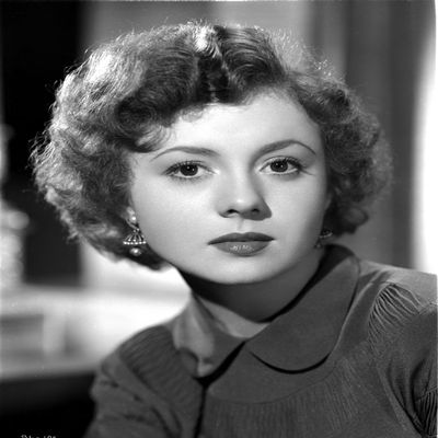 Betty Lynn sitting and posed Portrait Photo Print (8 x 10)