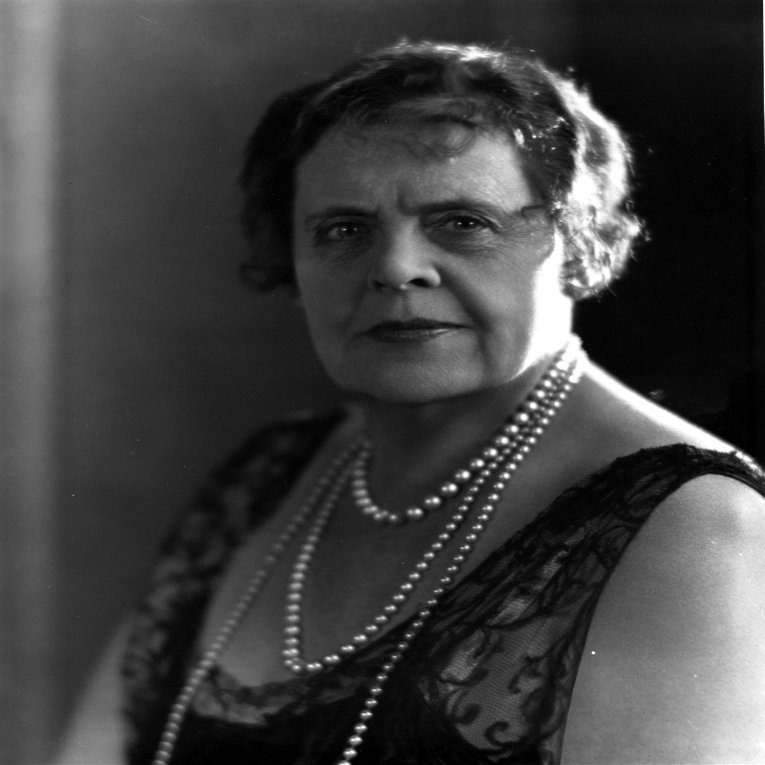 A portrait of Marie Dressler Photo Print (8 x 10)