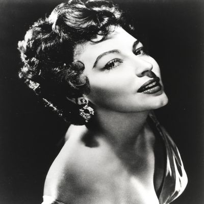 Ava Gardner Chin Up Side View Pose Photo Print (24 x 30)