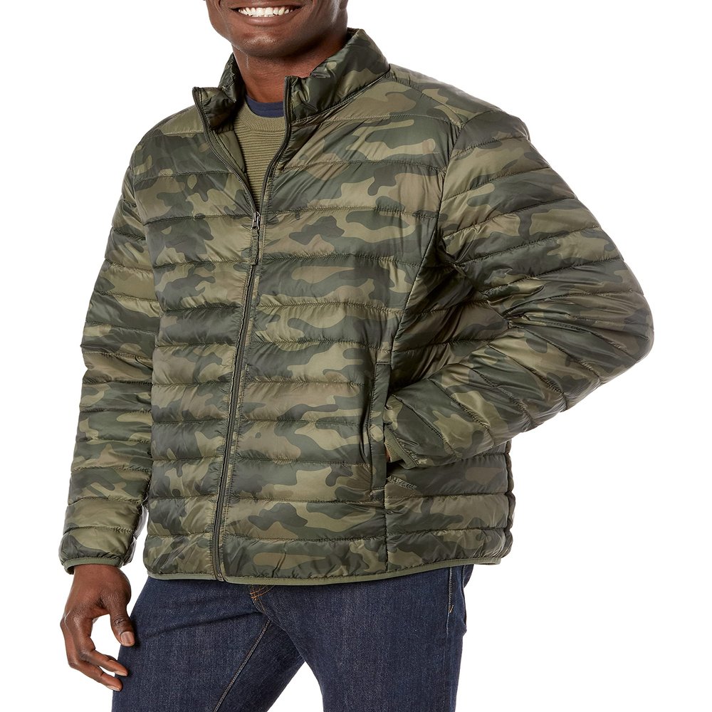 Amazon Essentials Men's Packable Lightweight Water-Resistant Puffer Jacket (Available in Big & Tall), Military Green Camo, Large