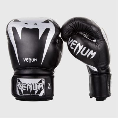 Venum Giant 3.0 Boxing Gloves - Nappa Leather - Black/Silver 8 oz