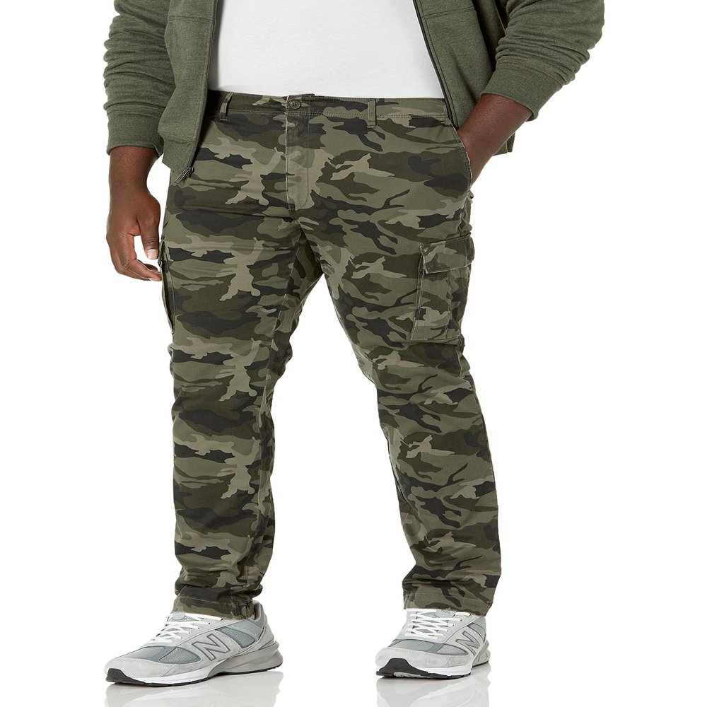 Amazon Essentials Men's Straight-Fit Stretch Cargo Pant (Available in Big & Tall), Green Camo, 32W x 33L