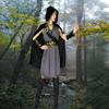 DSplay Women's Hooded Huntress Costume (L) view 4