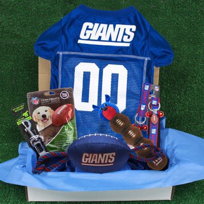 New York Giants PET GIFT BOX with 2 Licensed DOG TOYS, 1 Logo-engraved NATURAL DOG TREAT, 1 NFL JERSEY, 1 Puppy Training Bells & 1 Car Seatbelt