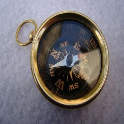 Mahira Nautical 100 PCS Vintage Camping Hiking Pocket Antique Brass Navigation Compass Keychain Nautical Compass