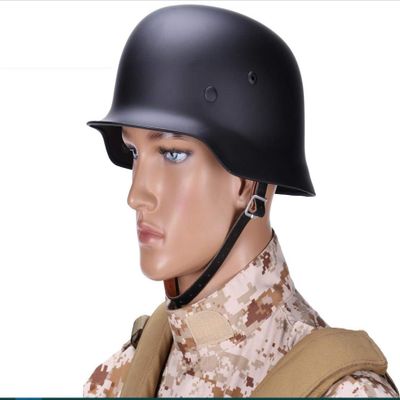 Hyunapower Classic Replica WW2 German Army M35 M1935 Steel Helmet with Leather Liner & Chin Strap (Black, Adults, Unisex-Adults, Unisex, Large, Historical-Military-Helmets)