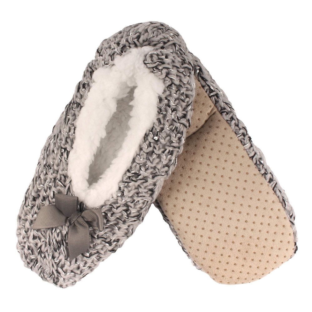 BambooMN Adult Women Soft Warm Furry Fuzzy Non-Slip Slip-On Slipper Socks, Indoor Travel Cozy House Slippers, Size Large, Black, 1 Pair
