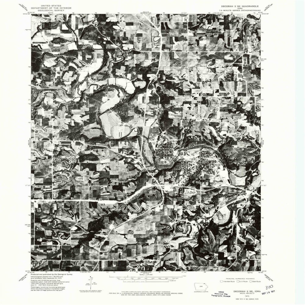 YellowMaps Decorah 2 SE IA topo map, 1:24000 Scale, 7.5 X 7.5 Minute, Historical, 1975, Updated 1977, 26.9 x 22 in - Polypropylene