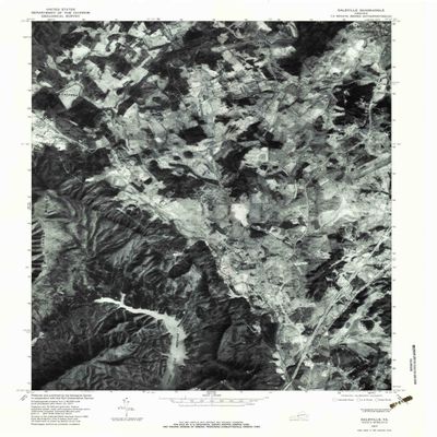 YellowMaps Daleville VA topo map, 1:24000 Scale, 7.5 X 7.5 Minute, Historical, 1977, Updated 1983, 26.7 x 21.9 in - Tyvek