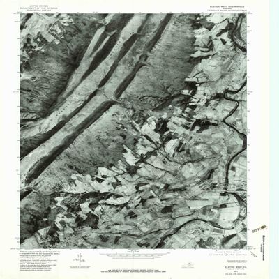 YellowMaps Elkton West VA topo map, 1:24000 Scale, 7.5 X 7.5 Minute, Historical, 1977, Updated 1983, 26.8 x 21.9 in - Tyvek