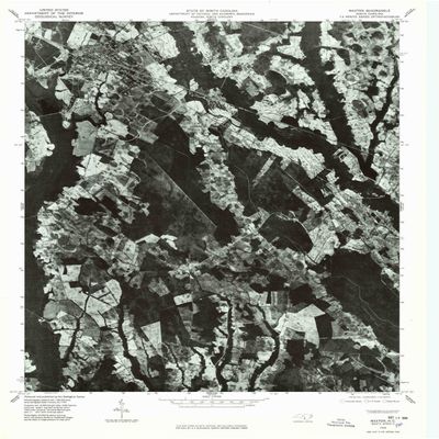 YellowMaps Maxton NC topo map, 1:24000 Scale, 7.5 X 7.5 Minute, Historical, 1976, Updated 1978, 26.9 x 22 in - Polypropylene