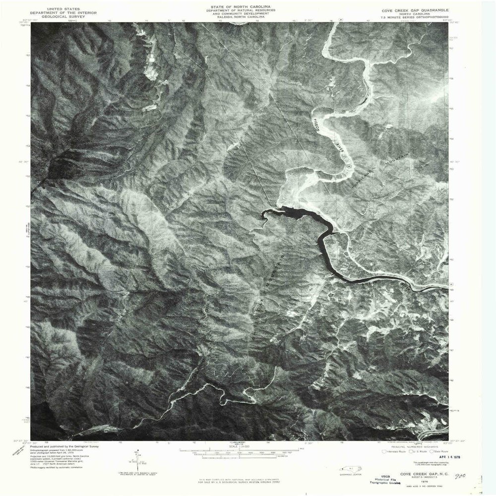 YellowMaps Cove Creek Gap NC topo map, 1:24000 Scale, 7.5 X 7.5 Minute, Historical, 1976, Updated 1979, 26.9 x 22 in - Tyvek