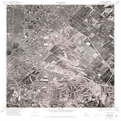 YellowMaps Tustin CA topo map, 1:24000 Scale, 7.5 X 7.5 Minute, Historical, 1974, Updated 1975, 26.7 x 21.3 in - Polypropylene