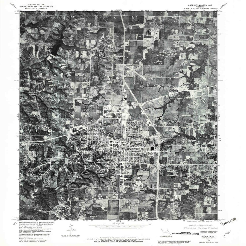 YellowMaps Moberly MO topo map, 1:24000 Scale, 7.5 X 7.5 Minute, Historical, 1980, Updated 1982, 26.9 x 22 in - Tyvek