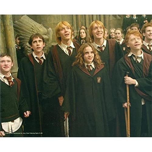 Autograph Warehouse 443639 8 x 10 in. Harry Potter Emma Watson Howarts School No.4 Photo Frame