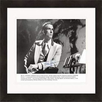 Autograph Warehouse 410595 Anthony Perkins Autographed 8 x 10 in. Photo Winter Kills Actor 67 No.1 Matted & Framed