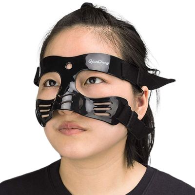 Qiancheng Nose Guard for Broken Nose, Sports Face Shield Masks for Women Teenagers, Adjustable Face Guard with Padding, Protection from Impact Injuries to Nose and Face, Black QC-L5-M