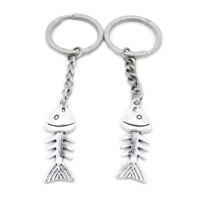 20 PCS Antique Silver Keyrings Keychains Key Ring Chains Tags Clasps AA461 Fish Bone Fishbone