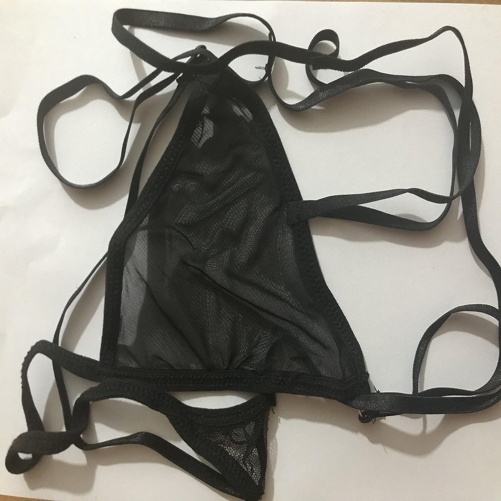 2021 Sexy Lace Flowers Solid Color Low Waist Panties G-String Thongs Underwear (Black, M)