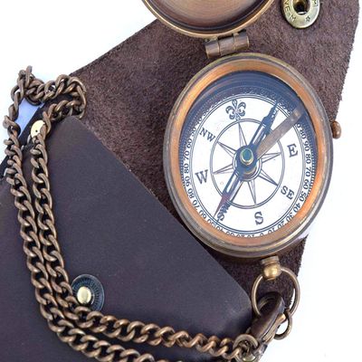 Engravable Compass Nautical Pocket Brass Compass with Leather Carry Case Pirates Camping Compasses Gift Compasses Rustic Vintage Home Decor Gifts