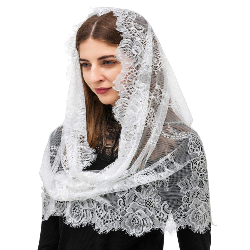 PAMOR Spanish Style Lace Traditional Vintage Inspired Infinity Shape Mantilla Veil Latin Mass Head Covering (White)