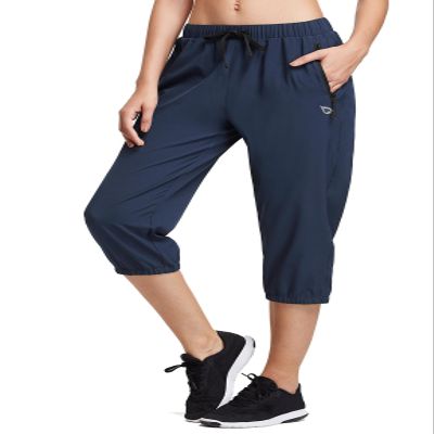 baleaf Women's Lightweight Capri Jogger Hiking Shorts Outdoor Running Capri Pants Zipper Pockets Navy X-Small