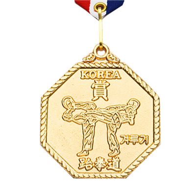 Taekwondo Korea Gold Medal of Eight Petales Competition Prize Award MMA Martial Arts Match Tournament Gym School Academy (6. Competing Posture)