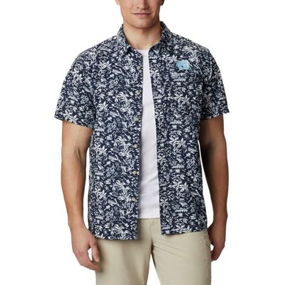 Columbia NCAA North Carolina Tar Heels Men's Super Slack Tide Shirt, Small, NC - Navy
