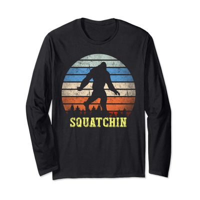Squatchin Finding Bigfoot Sasquatch Gift Long Sleeve T-Shirt