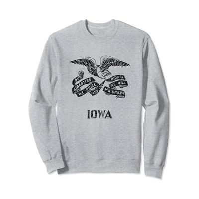 Vintage Iowa Flag Distressed Style Souvenir Gift Men Women Sweatshirt