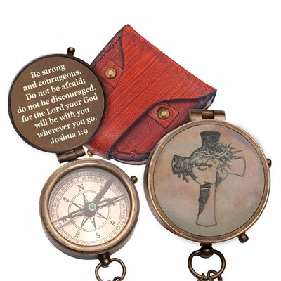 Be Strong and Courageous Brass Religious Compass Gift Confirmation Baptism Easter Christian Catholic Graduation Trekking Adventure Engraved Scripture Prayer Gift for Men Women Teenage Boys Girls